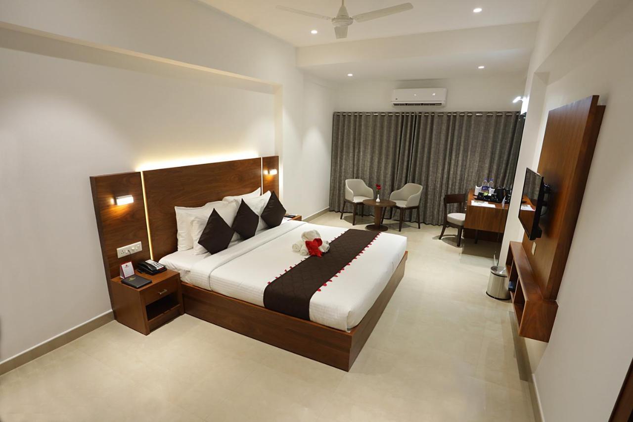 Iswarya Residency Hotel Kottayam Exterior foto