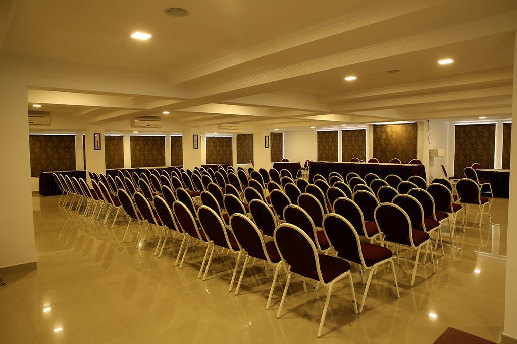Iswarya Residency Hotel Kottayam Exterior foto