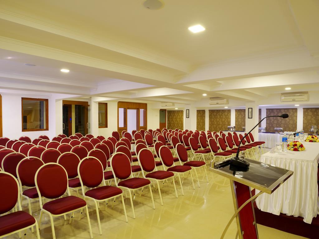 Iswarya Residency Hotel Kottayam Exterior foto